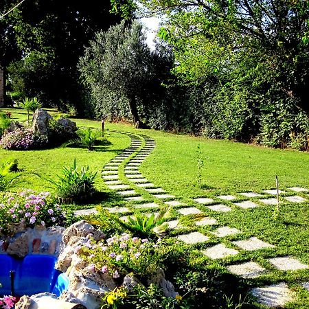 Agriturismo Tenuta Santa Maria Notaresco Buitenkant foto