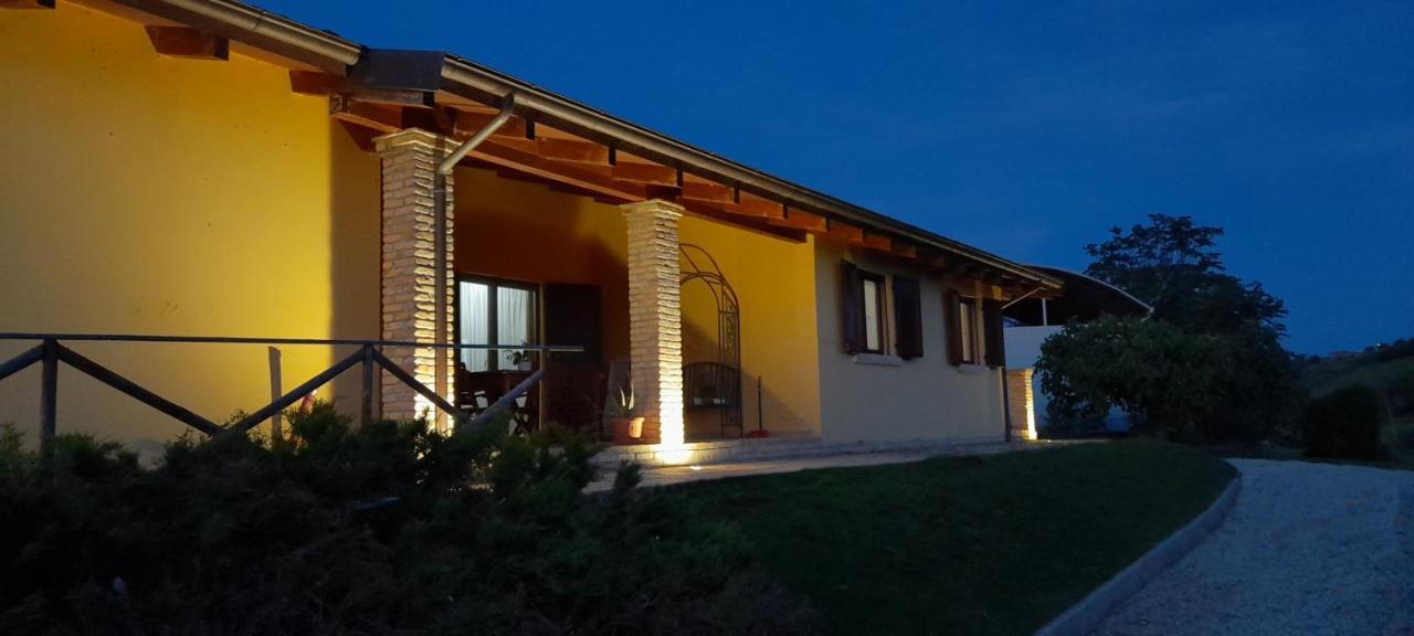 Agriturismo Tenuta Santa Maria Notaresco Buitenkant foto