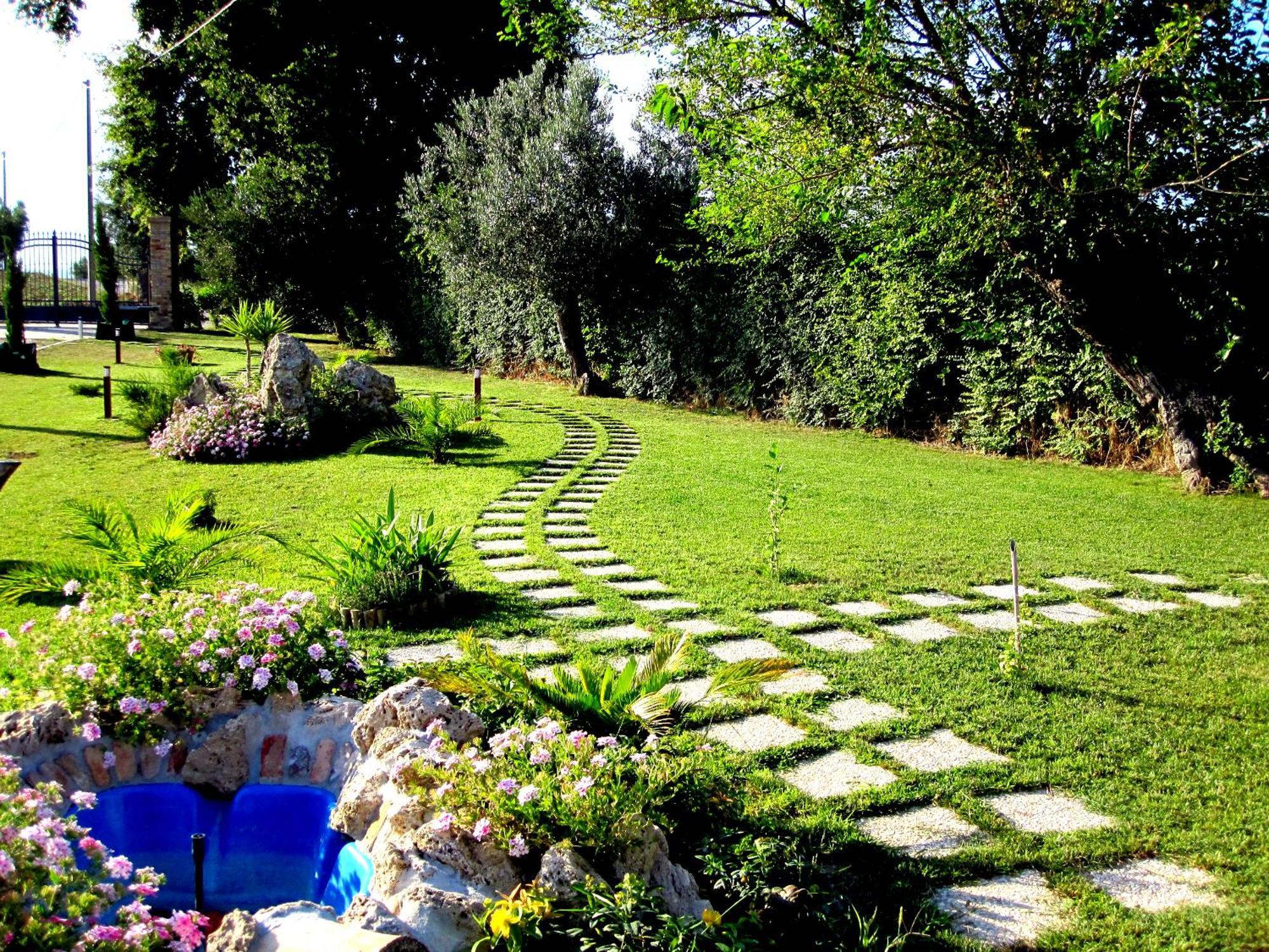 Agriturismo Tenuta Santa Maria Notaresco Buitenkant foto