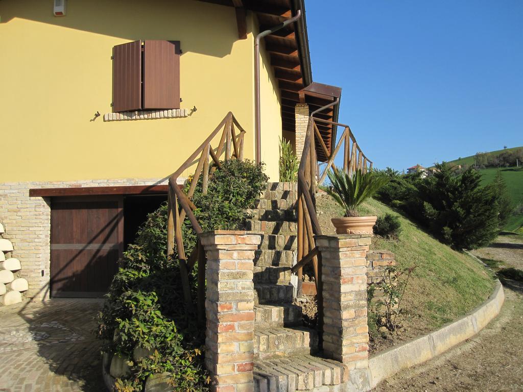Agriturismo Tenuta Santa Maria Notaresco Buitenkant foto